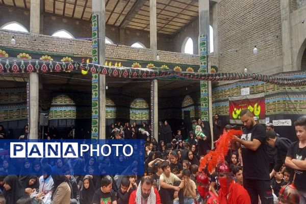 اجتماع بزرگ شیرخوارگان حسینی در شهرستان فاروج 