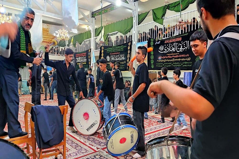 مراسم عزاداری امام حسین(ع) در شهر بار 
