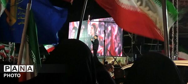نمایش توان دفاعی کشور در میدان امام حسین (ع) یزد