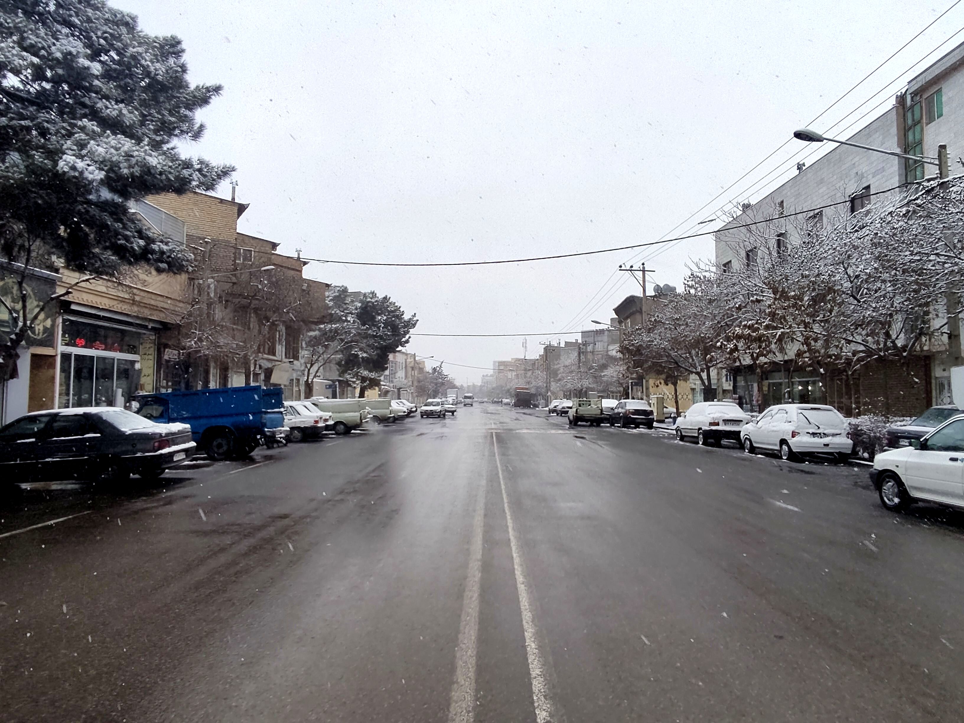 باد و باران در نیمی از کشور