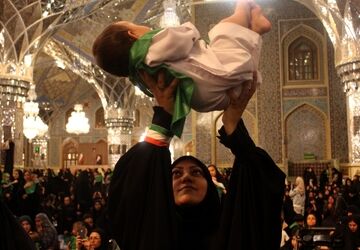 طنین لالایی مادران در حریم خورشید خراسان