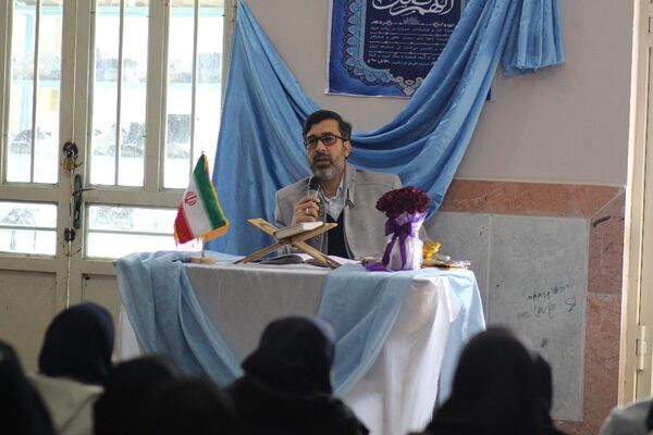 برگزاری کارگاه آسیب‌های اجتماعی در هنرستان ثمین 