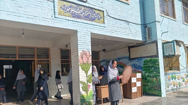 جشن میلاد حضرت زینب (س) و روز پرستار در دبستان پنجم مهر