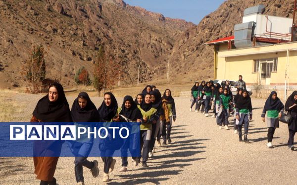 مهارت‌آموزی با طعم شادی در اردوی تمشک خرم‌آباد