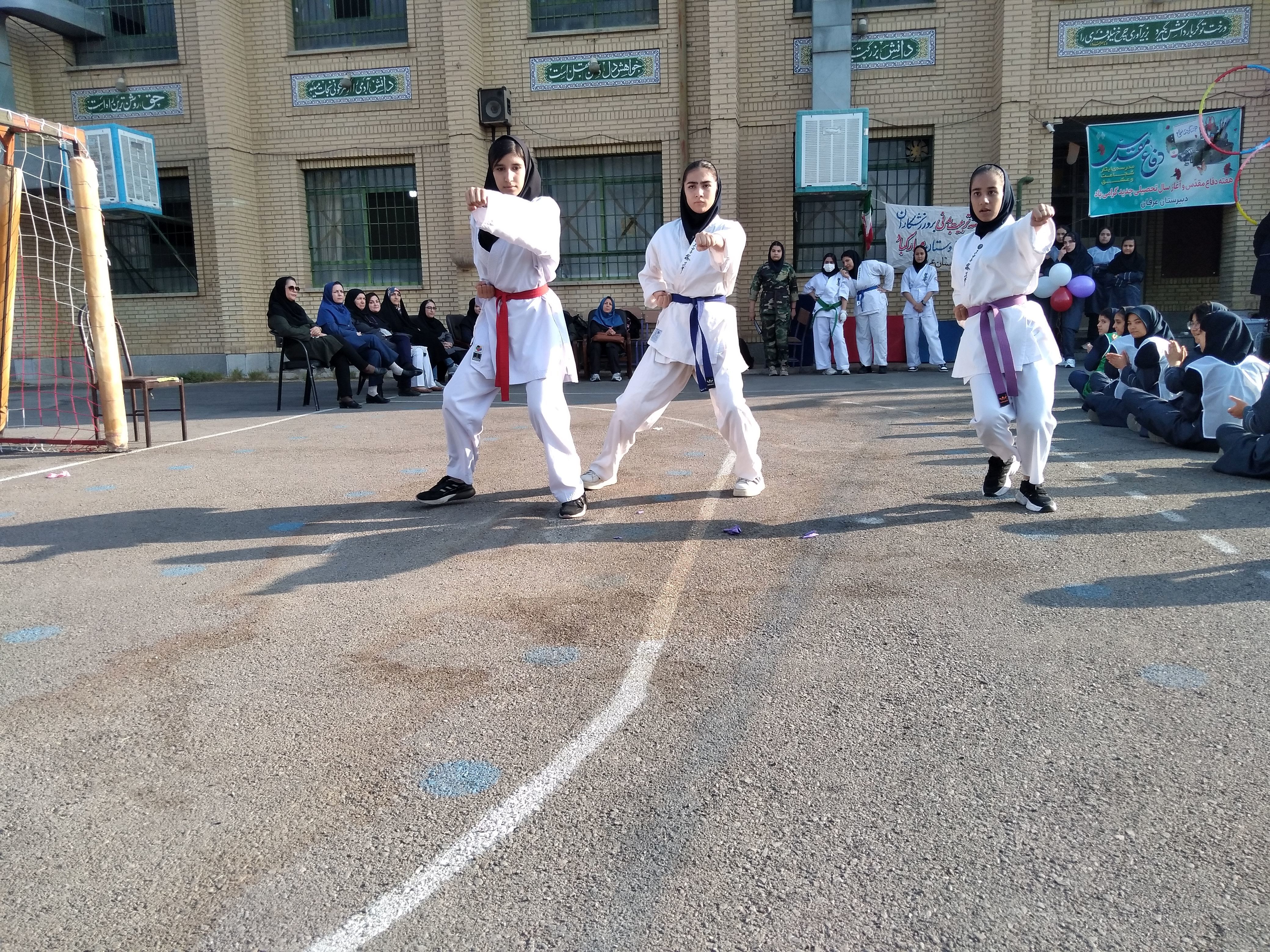 المپیاد ورزشی درون مدرسه‌ای دبیرستان دخترانه عرفان ناحیه سه شیراز