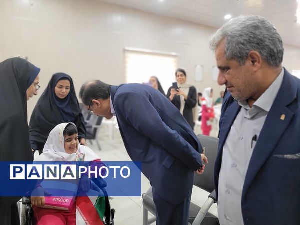 آیین نمادین «جشن عاطفه‌‌ها» در ناحیه یک بندرعباس 