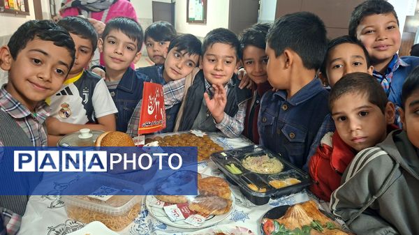 جشنواره غذای سالم در دبستان پسرانه فرهنگیان ۱