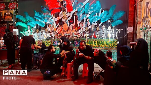 موکب‌های رضوی؛ ضیافت عشق در شب شهادت امام رئوف(ع)