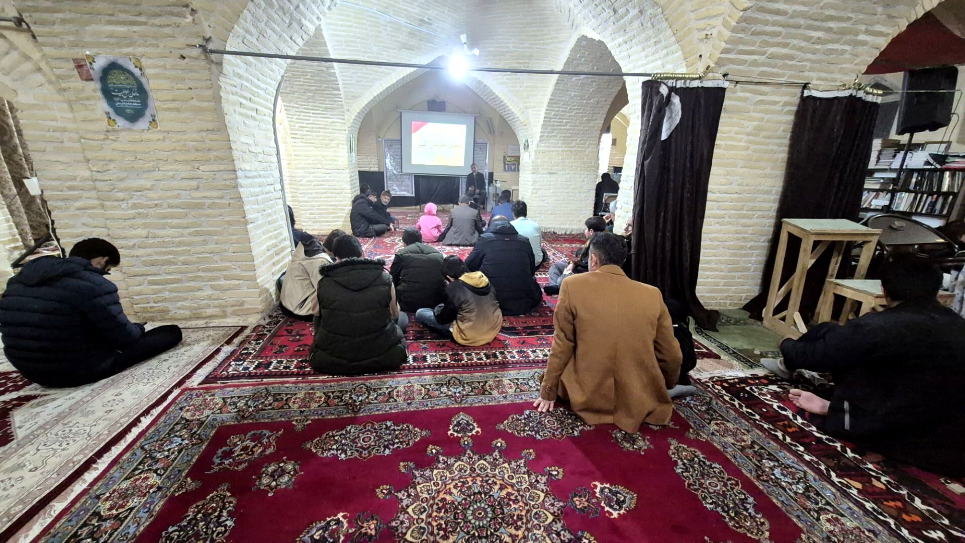  احیا در زیر گنبد مقدس مسجد جامع فارسان