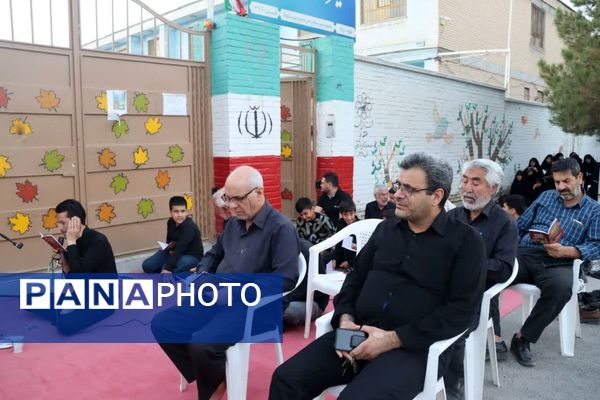 قرائت دعای زیارت عاشورا در شب های محرم در مسجد حضرت صاحب الزمان(عج)