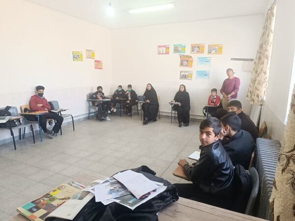 بازدید معاون آموزشی و کارشناس آموزش متوسطه اداره آموزش و پرورش خاتم 