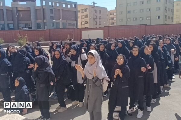 جشن جوانه‌ها در مدرسه خوارزمی رباط کریم