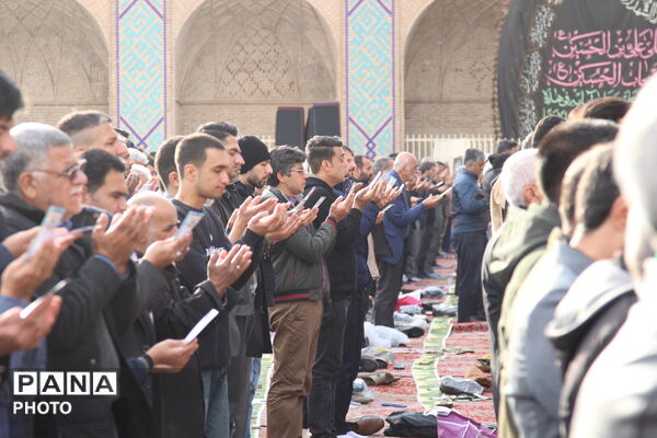 برپایی باشکوه نماز عید فطر در یزد