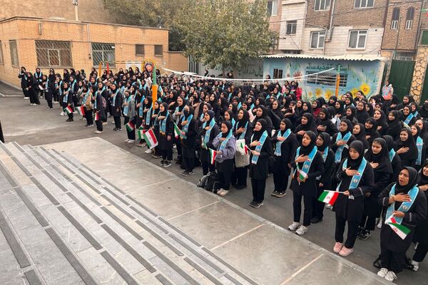 همایش تشکیلاتی "وطن یار" در دبیرستان ایثار