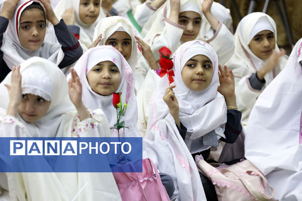 جشن تکلیف دختران در دفتر امام جمعه یزد