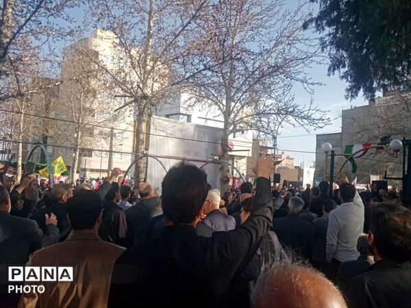 بیعت مردم ولایت مدار کاشمر با سومین رهبر انقلاب اسلامی 