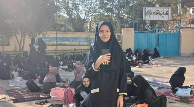 جشن همدلی و نشاط در آموزشگاه فاطمه‌الزهرا (س)