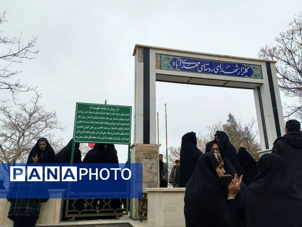 دومین شب چراغ برات در امامزاده و گلزار شهدای روستای مهدی آباد خلیل آباد 