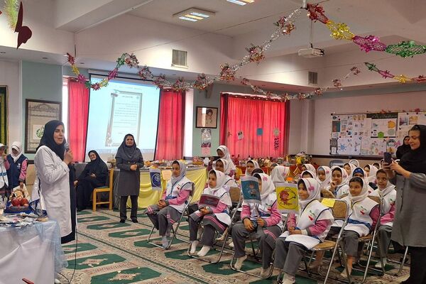 افتتاحیه طرح «سفیران سلامت» در دبستان الهام حاجیان ناحیه دو شهرری 