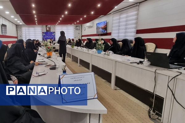 برگزاری کارگاه‌های آموزشی مهارت ارتباط مؤثر و سبک زندگی اسلامی-ایرانی ویژه رابطین امور بانوان منطقه کهریزک 