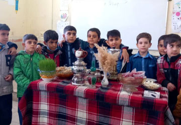  جشنواره یلدایی در روستای سراب غضنفر شور و نشاط دانش‌ آموزان در بلندترین شب سال