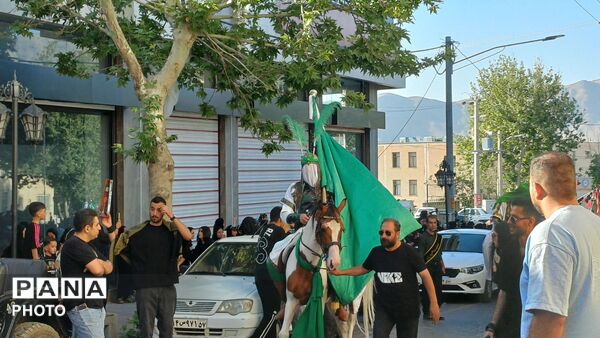 کاروان عاشورایی در تفرش همزمان با دومین روز محرم الحرام 