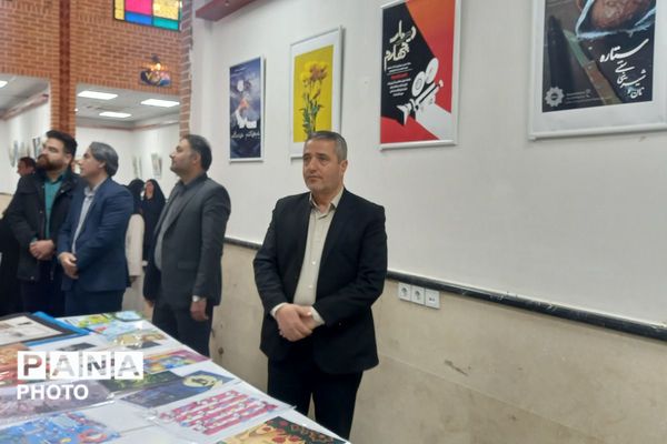 ردپایی از نقش و نگار در نمایشگاه دائمی شهرداری قرچک با آثار جشنواره دانش‌آموزی فرهنگی- هنری فردا