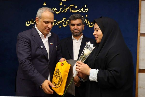 گرامیداشت روز خبرنگار در سازمان دانش‌آموزی؛ تجلیل از خبرنگاران دانش‌آموز پانا شهرستانهای تهران با حضور وزیر آموزش و پرورش