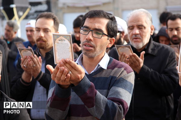 برپایی باشکوه نماز عید فطر در یزد