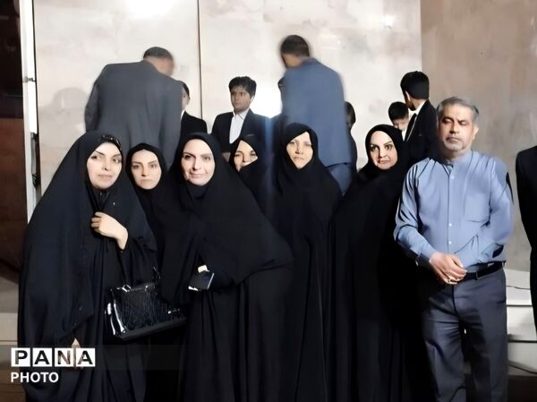 حضور حماسی مردم و فرهنگیان ناحیه ۶ در اجتماع بزرگ «یاوران ولایت»