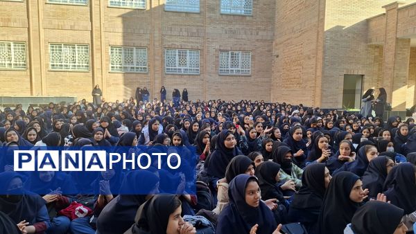 جشن ولادت حضرت زینب(س) در دبیرستان سردار سلیمانی ۳