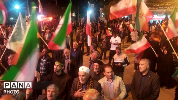 مردم انقلابی نورآباد در هفتاد و نهمین شب ، محکم تر و استوار تر از شب های قبل