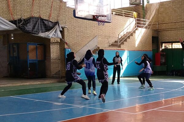 آغاز مسابقات استانی بسکتبال دختران شهرستانهای تهران در کهریزک 