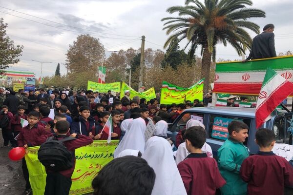 13 آبان و حضور حداکثری دانش‌آموزان املشی