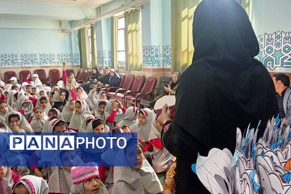  طرح مسواک‌زدن گروهی در دبستان شهدای معلم 