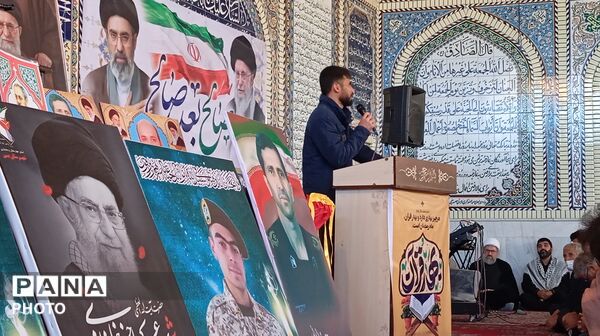 تجدید بیعت مردم بن با سومین رهبر انقلاب اسلامی در آیین گرامیداشت شهدای وطن