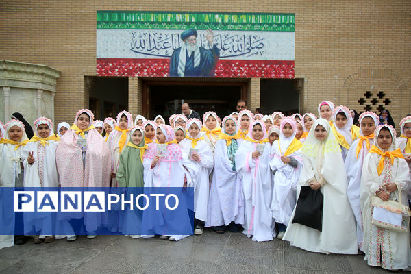 جشن تکلیف 2 هزار نفری دختران سراسر کشور در قم