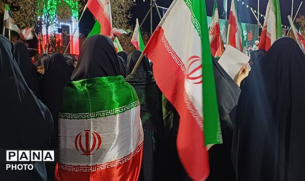 هر شب، حماسه‌ای از جنسِ اتحاد در میدان شهدا