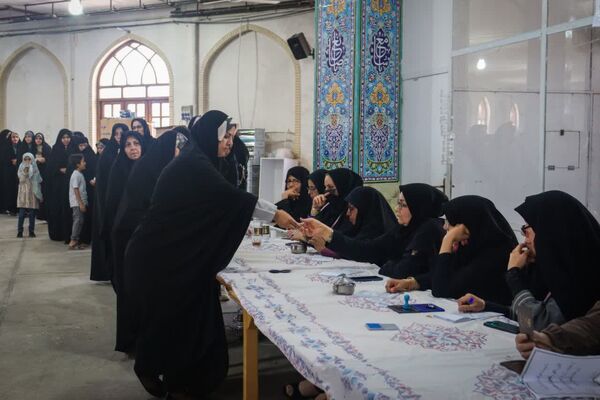 سنگ تمام اردکانی‌ها در انتخابات