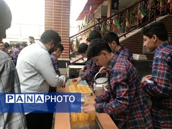 آغاز سال تحصیلی در مدرسه شهدای مدافع حرم با حضور مسئولان، جشن و کلاس توجیهی