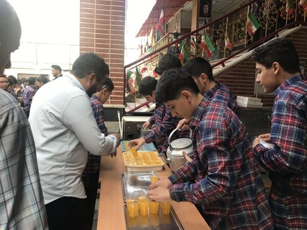 آغاز سال تحصیلی در مدرسه شهدای مدافع حرم با حضور مسئولان، جشن و کلاس توجیهی