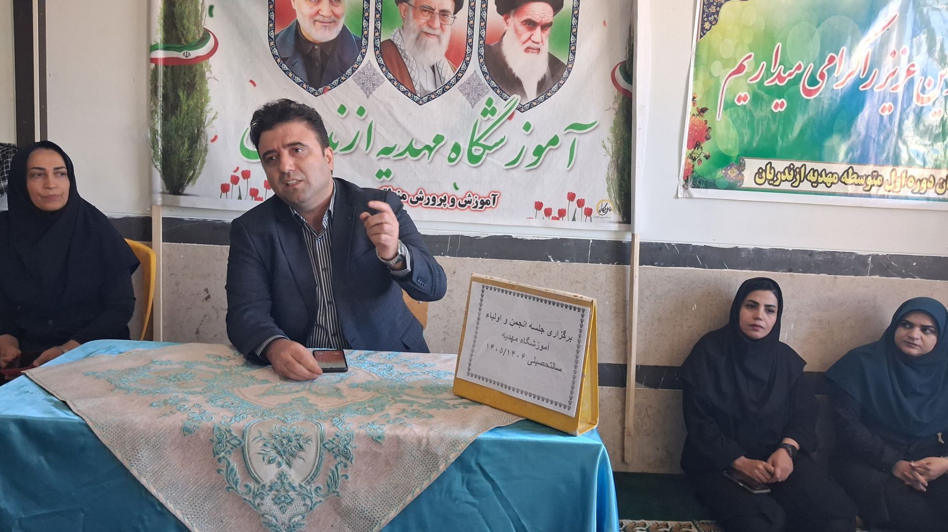 دانش‌آموزان ازندریان ظرفیت‌های علمی و اخلاقی بسیار بالایی دارند