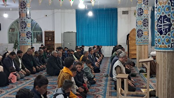 جشن میلاد امام زمان(عج) و گرامیداشت دهه فجر در مسجد بقیة الله شوراب صغیر