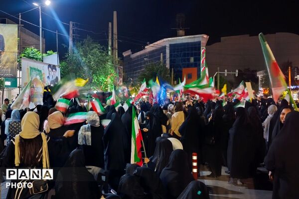 غرفه شهدای دانش آموز ورامین میزبان شما در میدان امام حسین(ع)