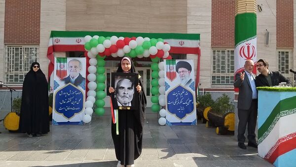 آیین زنگ مهر در دبیرستان «ذبیح‌الله هوشیار» ناحیه ۱ مشهد 