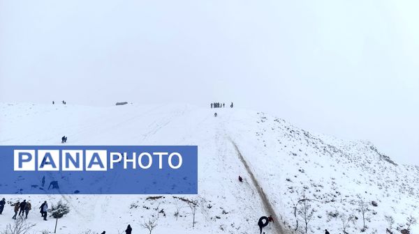  برف بازی مردم نیشابور در روستای برف ریز 
