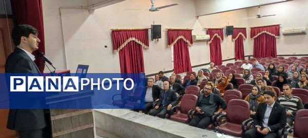 انتخابات انجمن و اولیا و مربیان مدرسه نمونه دولتی فرزانگان شهرستان شیروان 