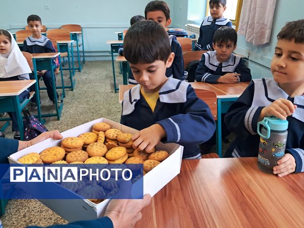 جشن میلاد حضرت زینب(س) در دبستان شهید احمدپور قائمشهر