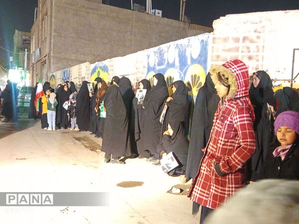 حرکت دسته عزاداری درسومین شب شهادت امام خامنه ای از پنجراه تا مسجد جامع