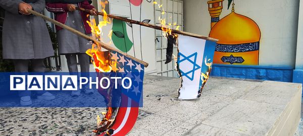 مراسم بزرگداشت شهید سیدحسن نصرالله و سردار شهید نیل فروشان در دبیرستان دخترانه امام حسین(ع) مشهد